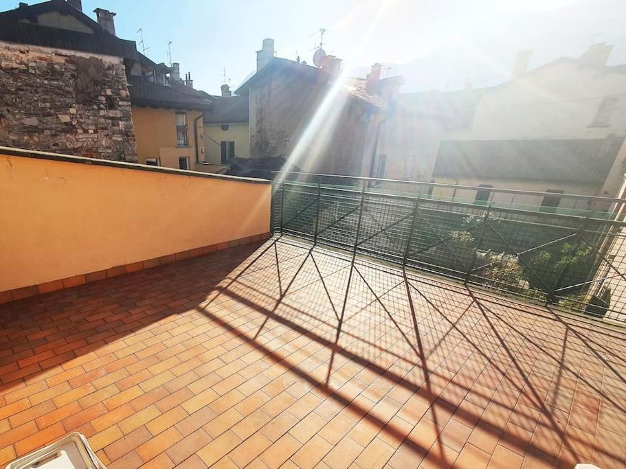 King Como Lake Center 9 Posti Letto- Grande Terrazza - 2 Bagni Privati Dış mekan fotoğraf